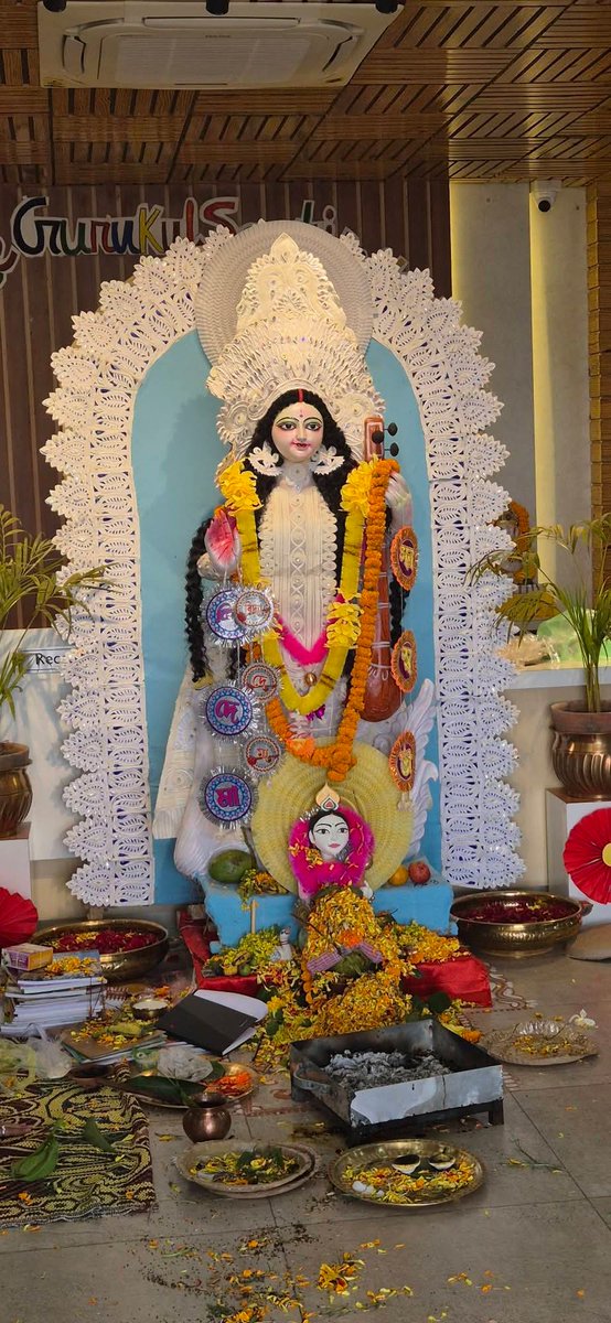 binagandhideori's tweet photo. Visited a school on the auspicious day of Saraswati Puja.May the Goddess of Knowledge illuminate our minds with the light of true knowledge and dispel the darkness of ignorance.
तमसो मा ज्योतिर्गमय https://t.co/xu6m1sWNDH