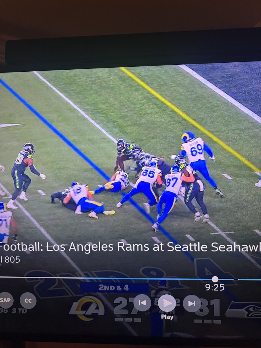DonMegga99's tweet photo. #KyrenWilliams #NFL #LARams #bet #Robbed #40yards #RamsvsSeahawks #nfcchampionship https://t.co/oLdjW2JNGy
