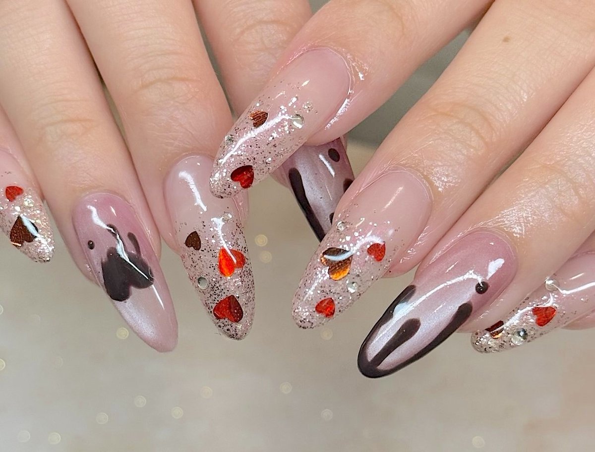 【Valentine保存版🍫】
美味しそう♡ガーリーネイル4選🍓🎀