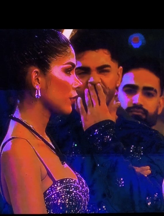 Me dió mucha risa Jay como se le burlaba a Alexa, su actitud como de colegio pero, será que si le huele tan horrible? o puro show 🤢🤣 #LaCasaDeLosFamosososCol3