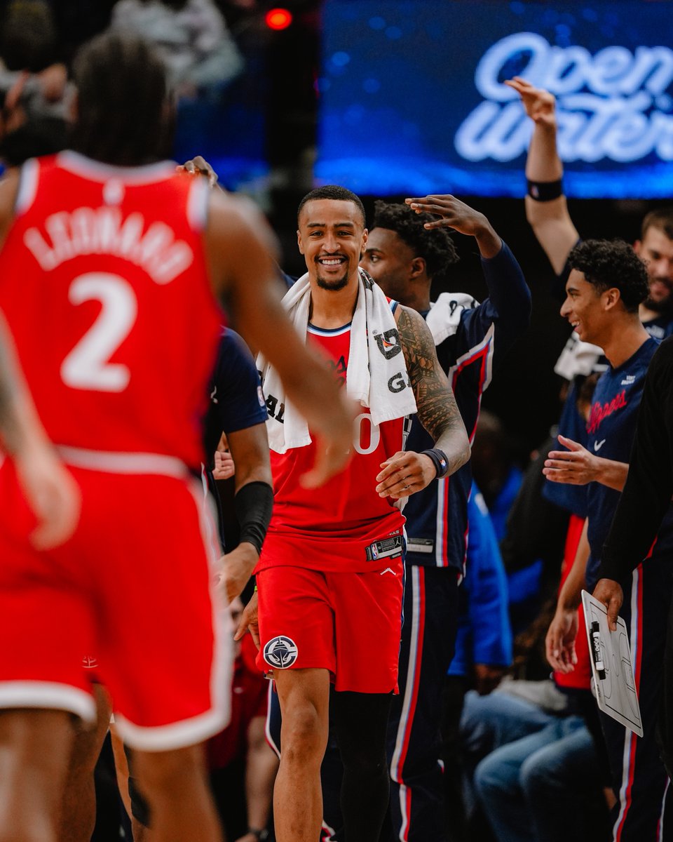find someone who looks at you like John Collins looks at Kawhi