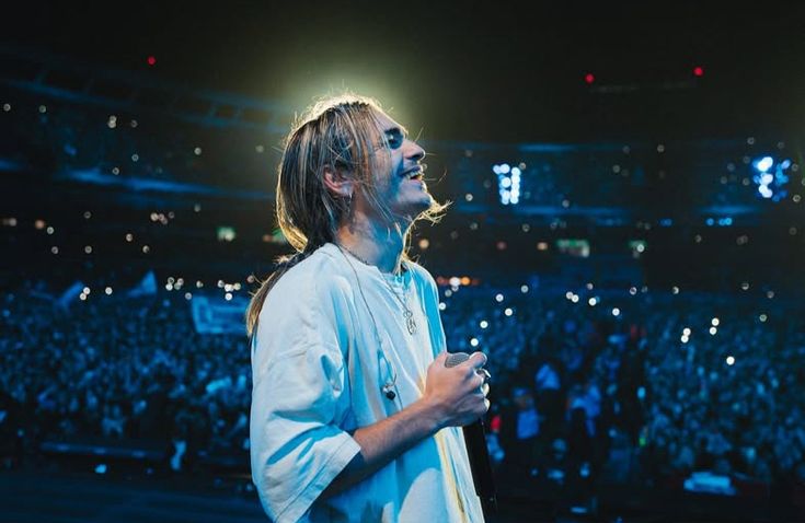 Feliz Cumple Pato, un gracias infinito por todas las emociones q me transmitís. Sos especial, te deseo lo mejor 🤍 <a href="/AIRBAGoficial/">Patricio Sardelli</a>