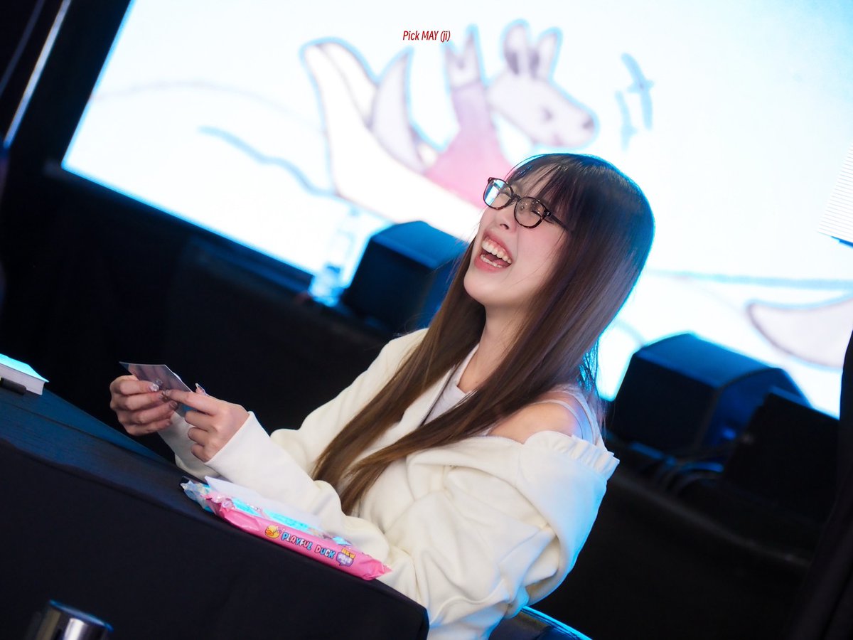 pickmayji's tweet photo. —(🎠❤️) mayji pic(k)

260125 : #12GatsunoKangarooTH 
BNK48 &amp; CGM48 Special Single “12-Gatsu no Kangaroo – จิงโจ้น้อยเดือนธันวาคม” Fansign &amp; Group Shot Event 

#MayjiBNK48 #BNK48
#BNK485thGeneration 
#จิงโจ้น้อยเดือนธันวาคม 
#12月のカンガルー https://t.co/dSOab4sTPT