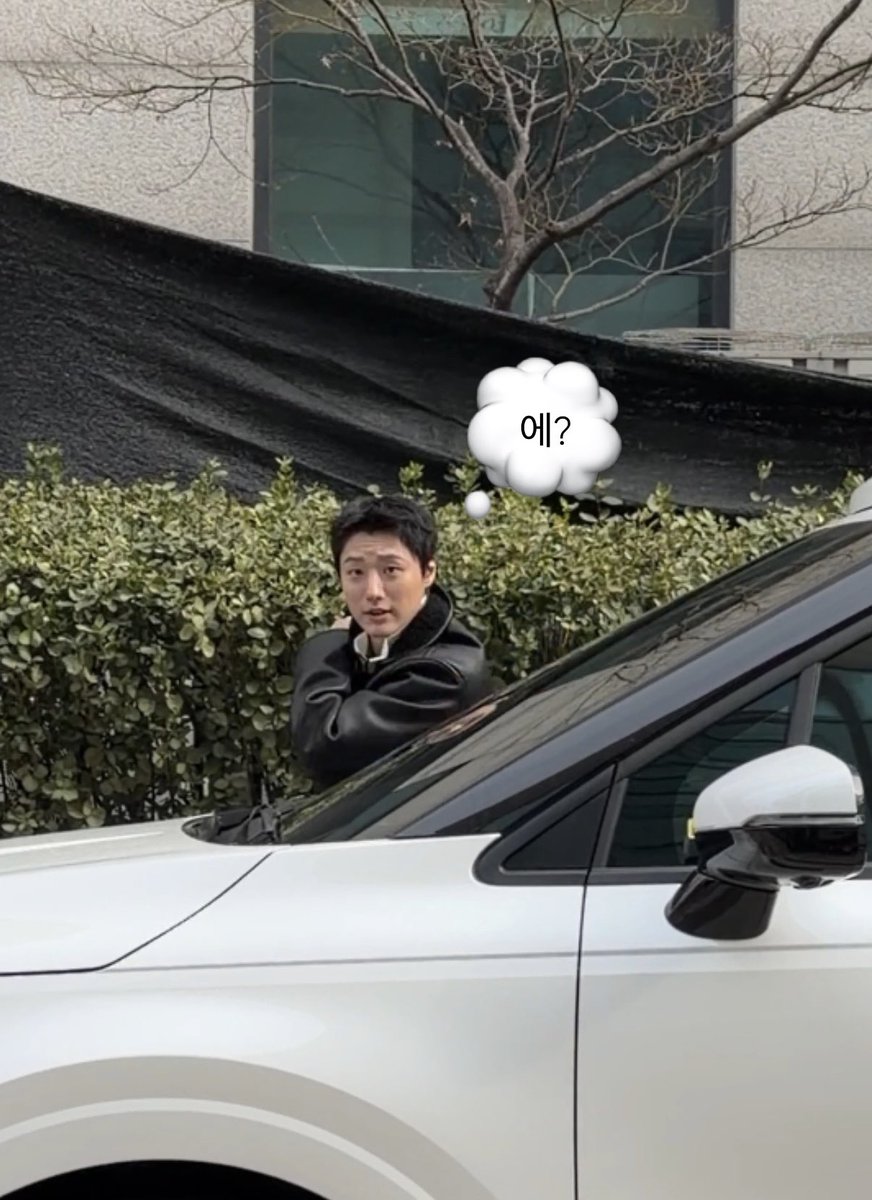 니니 (@galmong2s) on Twitter photo 