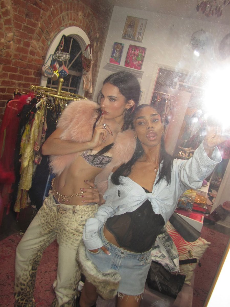 ⭐⭐⭐⭐⭐ tweet media