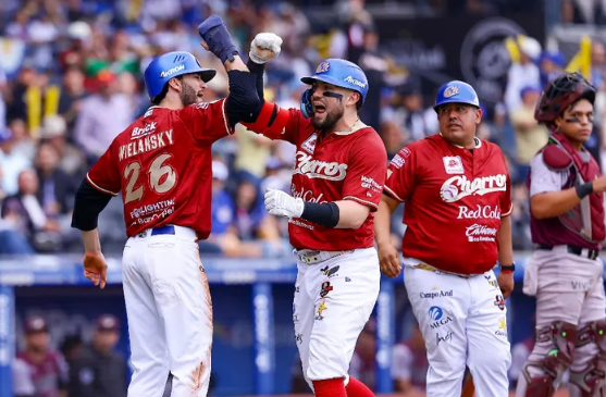 GEBDeportes's tweet image. ⚾️ #LMP #FinalLMP #LigaMexicanadelPacifico #DatoGEB

¡Bicampeones!

Charros barre la serie y logra su 4° Campeonato en LMP.

Pizarra Final

C   H   E
6   8   0 - @ClubTomateros (0-4)
8   7    1 - @CharrosBeisbol (4-0)

W: Aguilar (3-0) L: Sanchez (0-1) S: Clifton (7)