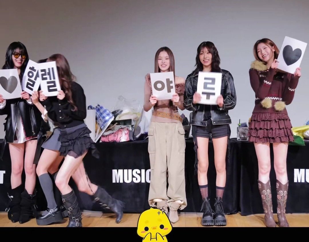 hajeemalatang's tweet image. me running away from my responsibilities