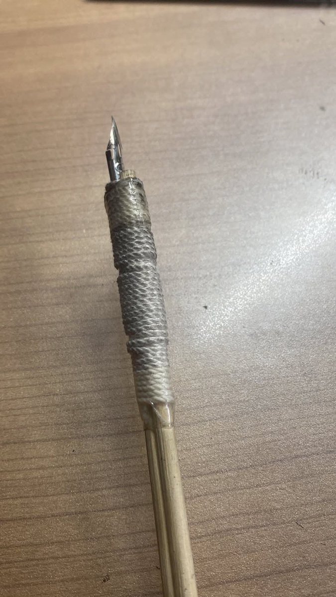 iannnnn's tweet image. ได้รู้ความจริงว่า งานภาพระดับปีศาจของ One Punch Man นั้น อาจารย์แกวาดด้วยปากกาที่ทำจากตะเกียบร้านสะดวกซื้อ เอามาพันให้แน่นจะได้จับง่ายๆ ราคาแทบจะ 0 เยน...

ยอมแล้วครับ กราบสุดยอดมือกระบี่ที่ท่องยุทธจักรโดยใช้เพียงใช้ไม้จิ้มฟัน 🙏😱

facebook.com/share/p/1BFrAp…