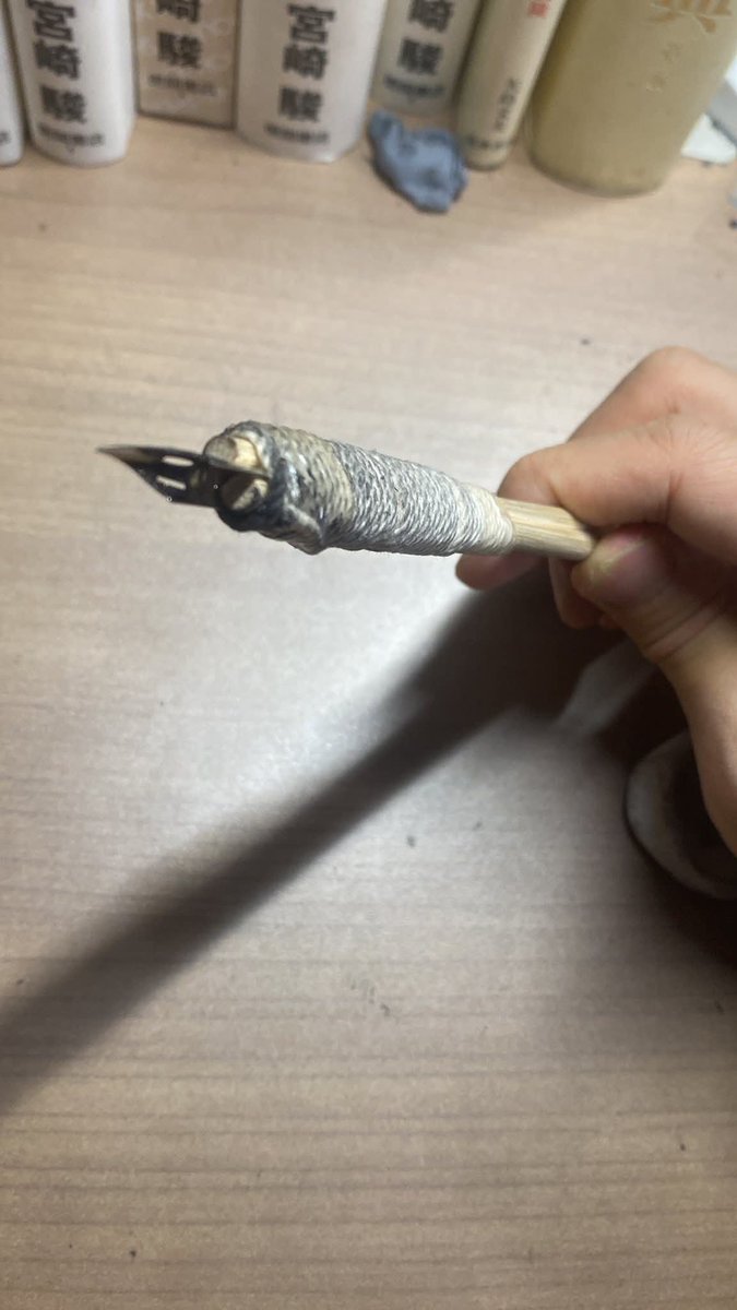 iannnnn's tweet image. ได้รู้ความจริงว่า งานภาพระดับปีศาจของ One Punch Man นั้น อาจารย์แกวาดด้วยปากกาที่ทำจากตะเกียบร้านสะดวกซื้อ เอามาพันให้แน่นจะได้จับง่ายๆ ราคาแทบจะ 0 เยน...

ยอมแล้วครับ กราบสุดยอดมือกระบี่ที่ท่องยุทธจักรโดยใช้เพียงใช้ไม้จิ้มฟัน 🙏😱

facebook.com/share/p/1BFrAp…