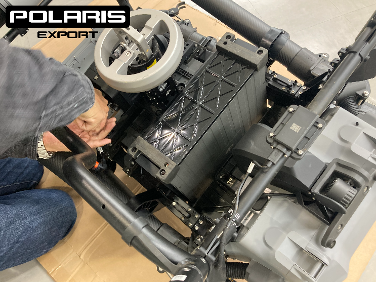 PolarisExport's tweet photo. 【レア案件!DJI FlyCart 30 修理受注】
大型搬送ドローンFC30の修理ご依頼をいただきました。
どんなに大きな機体でも、どんなに珍しいご依頼でも。
ユーザー様の「飛ばしたい」という想いに応えるのが私たちのポリシーです。
#FC30 #DJI #FlyCart30 #ドローン修理 #産業ドローン #物流ドローン https://t.co/BENkzx9KFm