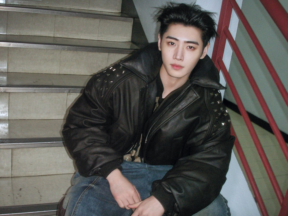 sunghly's tweet image. te amo mucho 😞