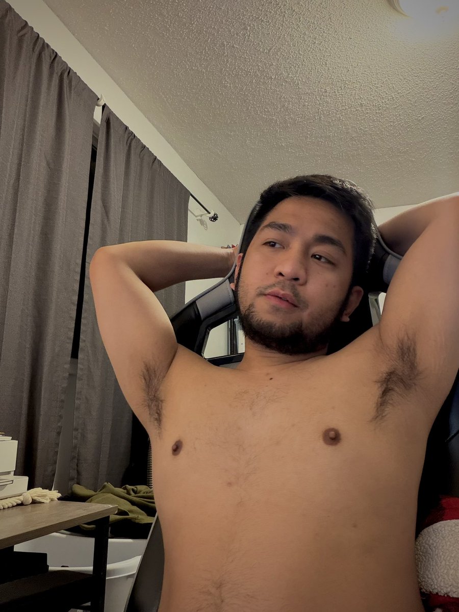 mhelooon tweet media