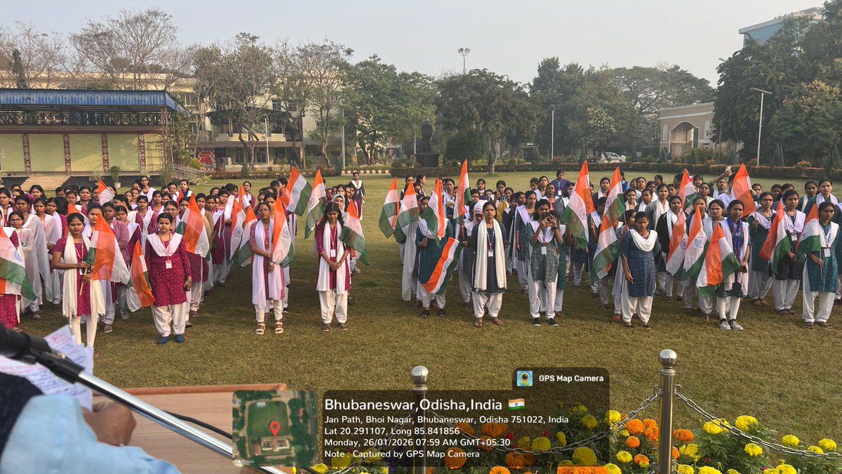 RDWUniversity's tweet photo. Rama Devi Women's University, Bhubaneswar, celebrated the 77th Republic Day with great enthusiasm, hoisting the national flag and reaffirming commitment to the Constitution of India 🇮🇳 #VandeMataram150 #RepublicDay #RDWU https://t.co/i6ovbT9T4w