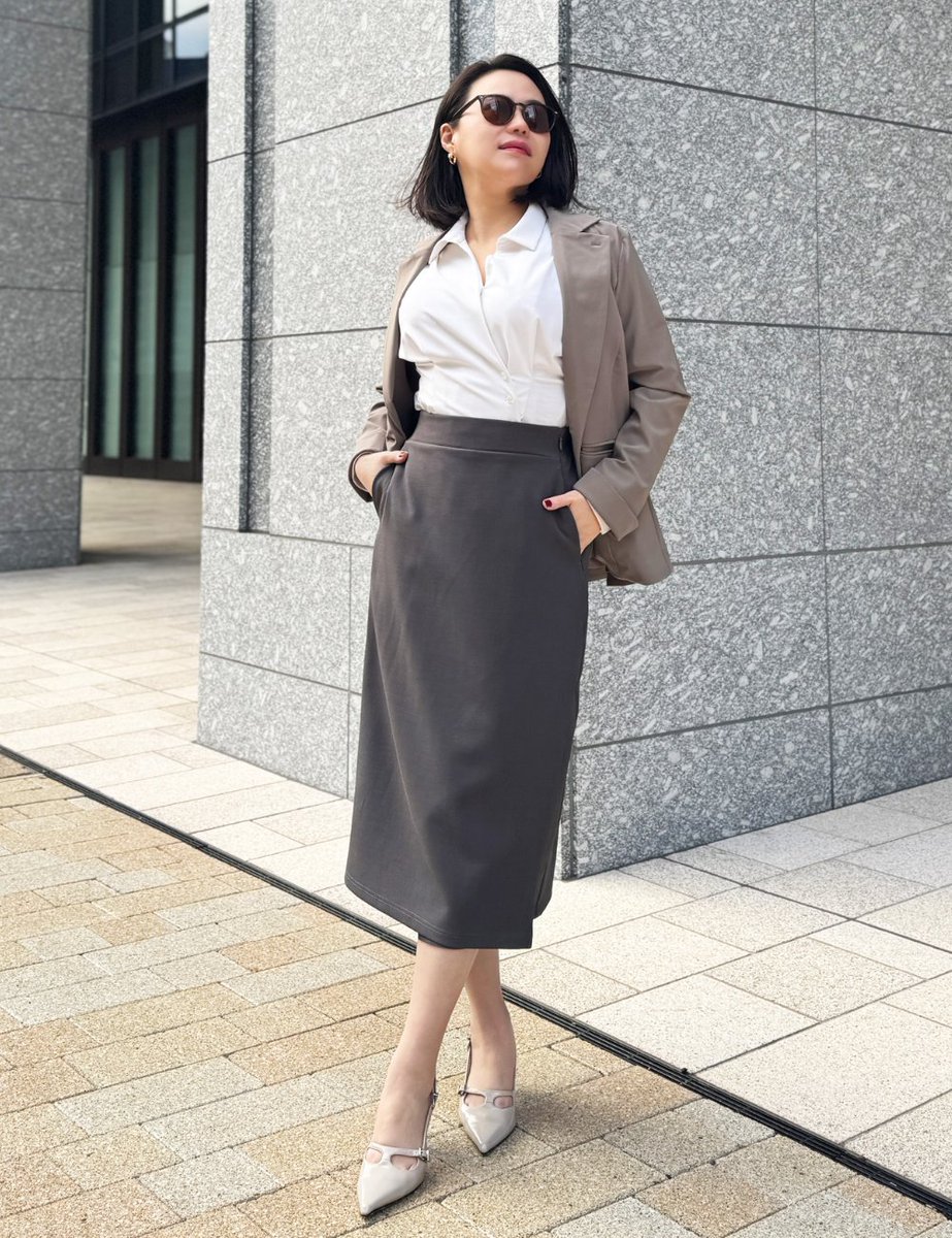 SERPENTINA ノーカラージャケット　元鈴木さん SERPENTINA (@serpentinatokyo) / Posts / X