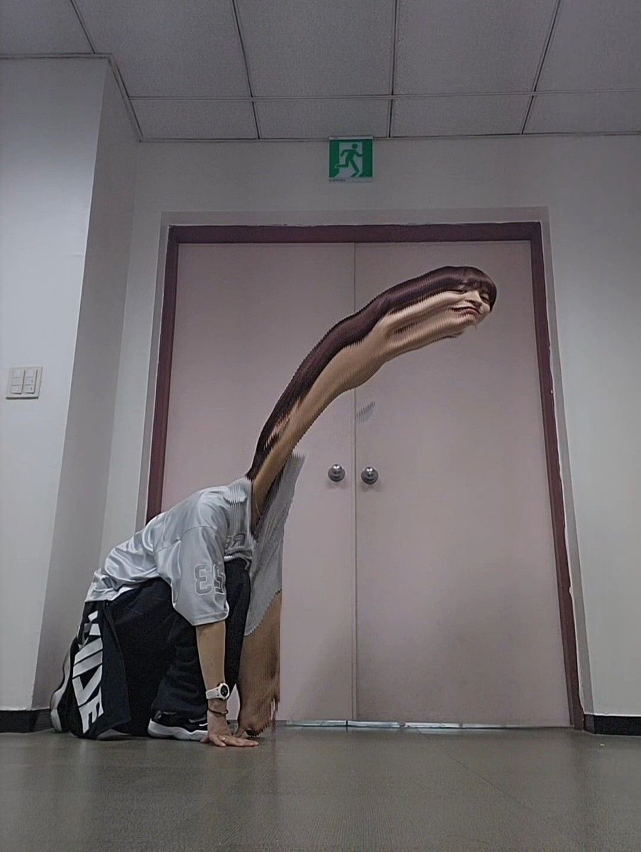 yourrubyx's tweet image. ค้นพบไดโนเสาร์สายพันธุ์ใหม่ 
ชื่อ ไอเลิ้บยูซอมัส 🦕♡