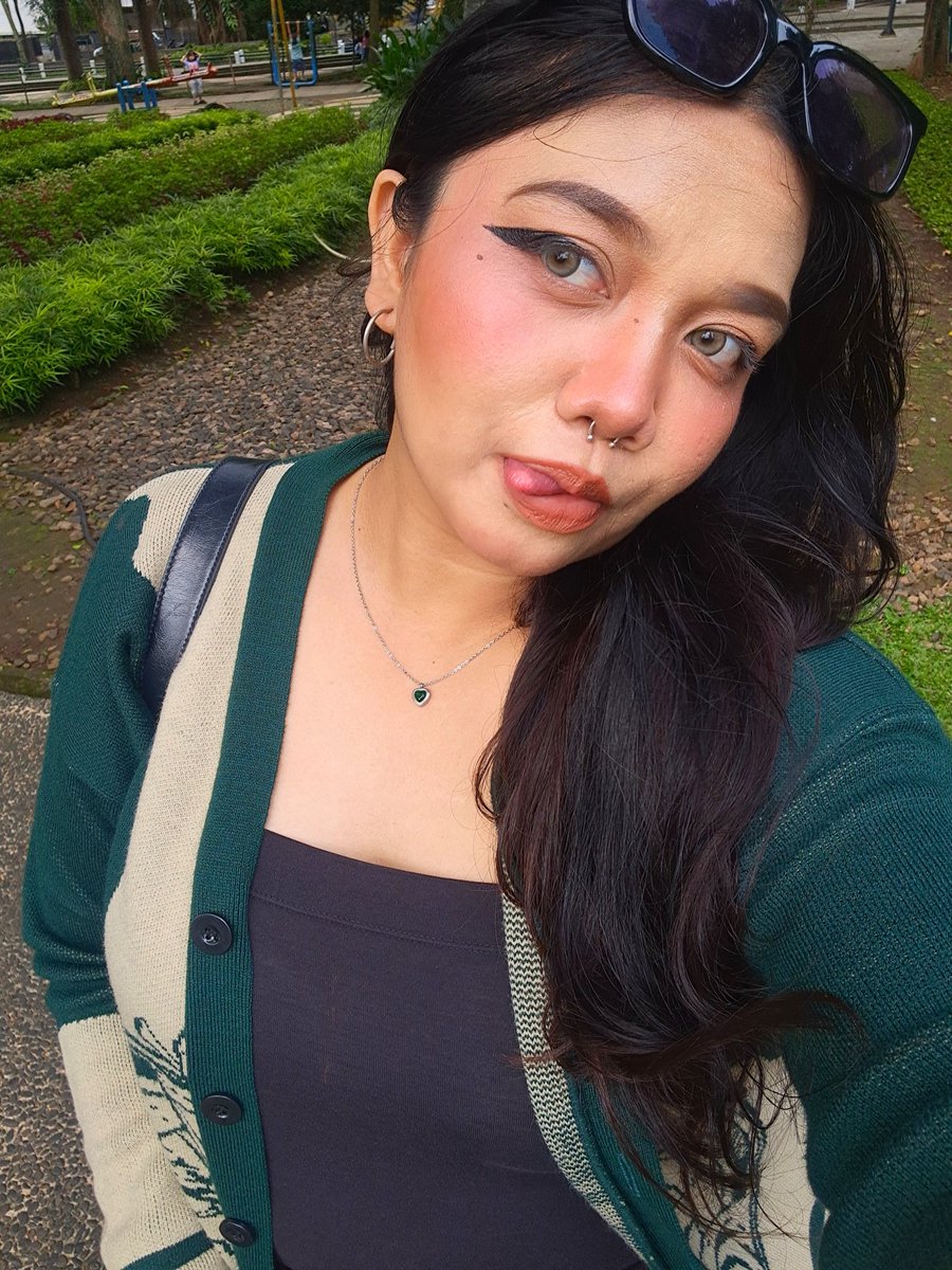 yungblod tweet media