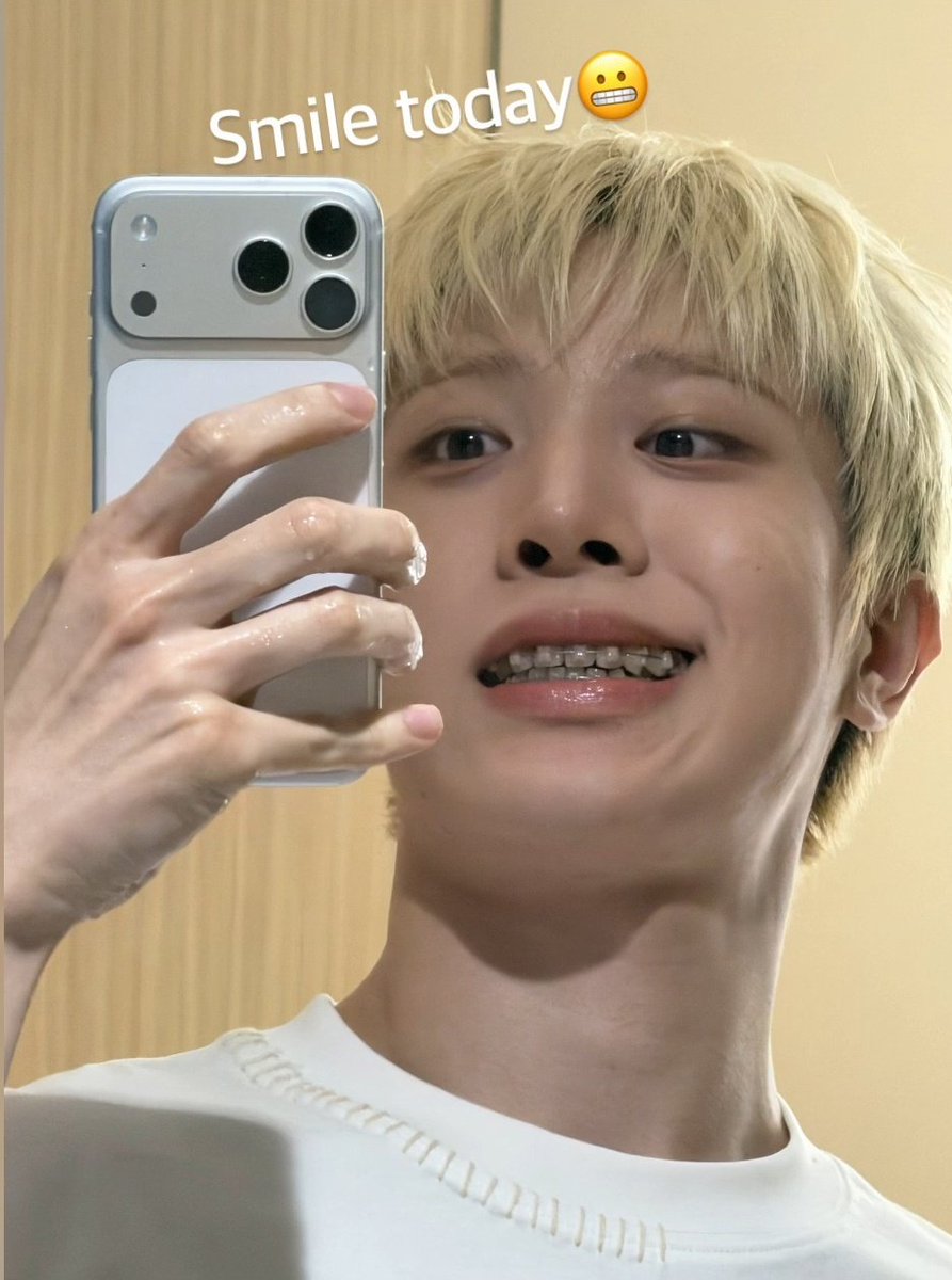 [🐮📸 #ฮวานนีเวิร์ส] 
260126 WEVERSE MOMENT UPDATE

"Teume! Smile today 😬"
"ทึเม! วันนี้ยิ้มน้า 😬"

🔗 weverse.io/treasure/momen…

#SOJUNGHWAN #정환 #소장환 #ジョンファン
#TREASURE #트레저 <a href="/treasuremembers/">TREASURE</a>