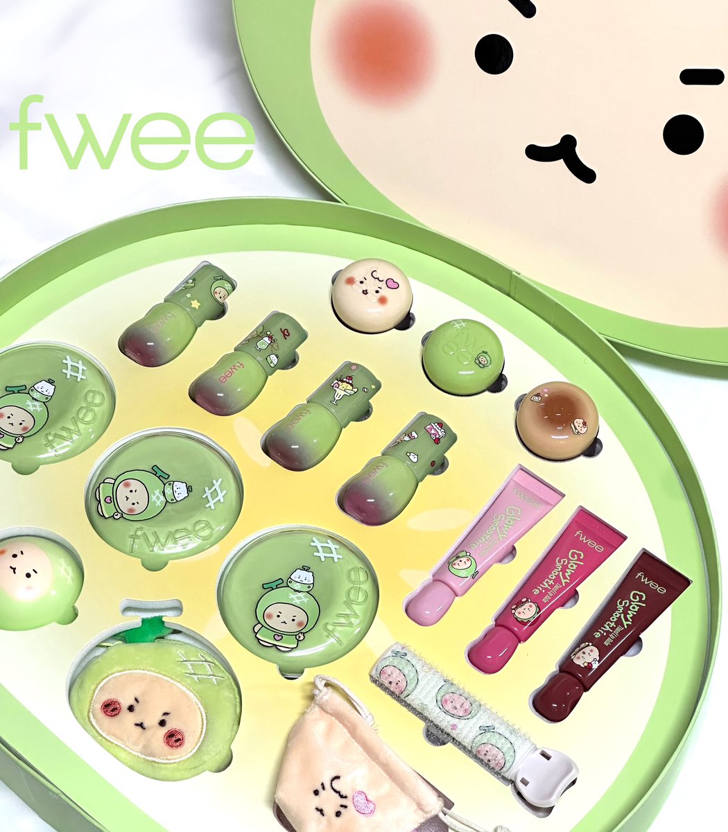 nong2_td's tweet image. #협찬 #RT이벤트 
@fwee_makeup @yurang_official 

#RT 추첨 2분에게 퓌♥망곰 신제품 &amp;amp; 뉴컬러 구성 키트를 보내드려요🍈🤍 

퓌와 망곰이의 만남...// 너무 감동적으로 긔여워서 눈물 한 바가지 쏟았다네요 (˃̣̣̣̣︿˂̣̣̣̣ ) 

타래로 이어서 발색샷과 프로모션일정 소개해드릴게요!