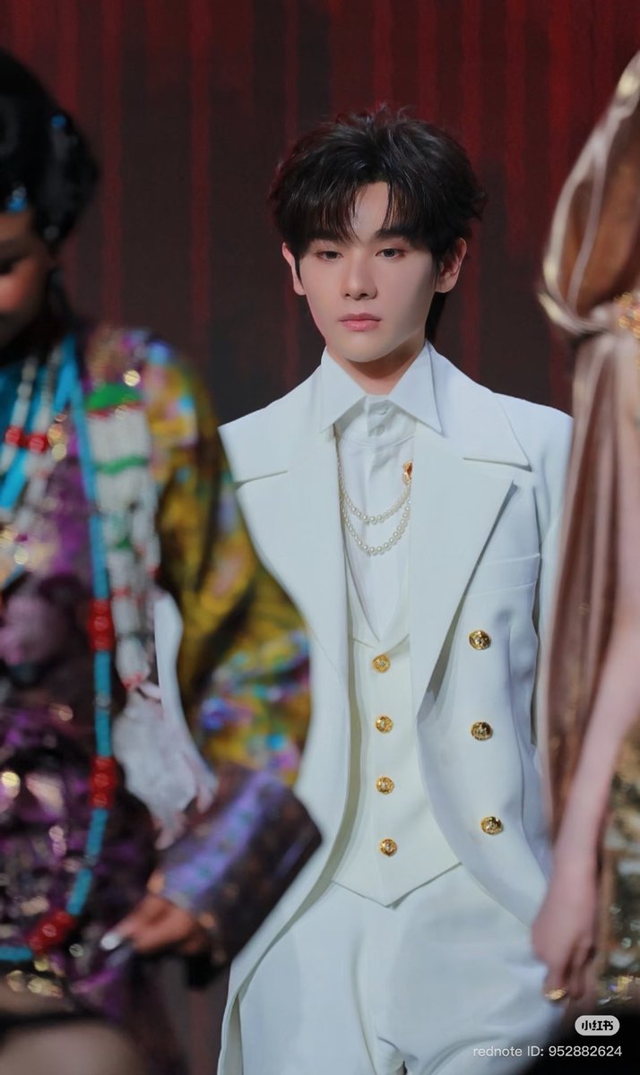 หล่อราชนิกุลมาก หล่อมาดคุณชายมาก

#นายท่านกรชิต #高卿尘
#GaoQingchen