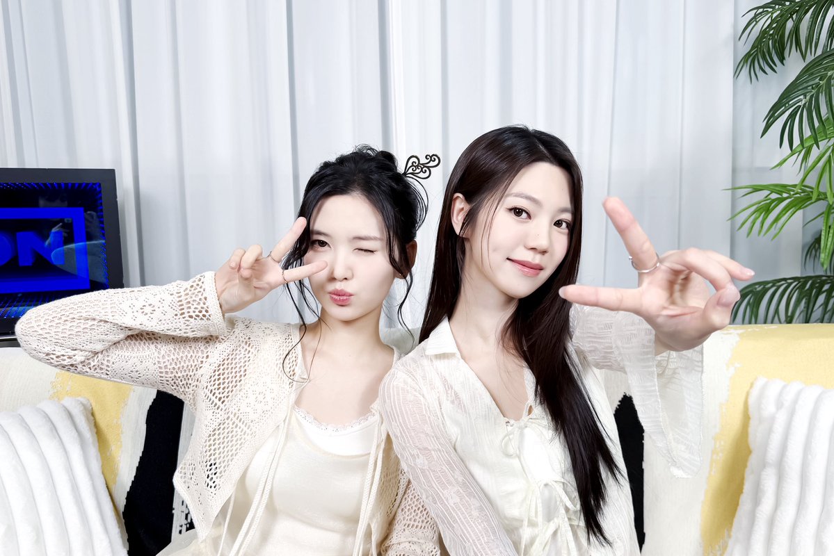 dodree_INNIT's tweet image. [🎬|
NEO LIVE | dodree (도드리) '꿈만 같았다'

youtu.be/ysI0AaP0VR8

#dodree #도드리 
#나영주 #이송현
#NaYeongjoo #LeeSonghyun
#INNIT #이닛