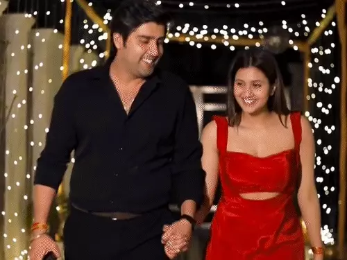 ‘कच्चा बादाम’ गाने से फेमस हुई अंजली के बॉयफ्रेंड आकाश संसनवाल को मेरठ पुलिस ने अरेस्ट किया है। आकाश अपनी कार पर पूर्व सांसद का फर्जी पास लगाकर घूम रहा था। काशी टोल प्लाजा पर चेकिंग के दौरान पुलिस ने कार को रोका। जांच में पास फर्जी निकला। अंजली बॉयफ्रेंड से मिलने 2-3 बार पहुंची।