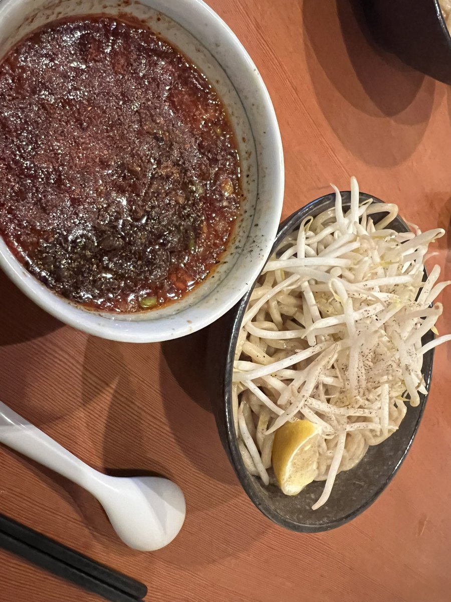 ___enami's tweet image. こんばん！わ！

夜もよろしくお願いします🙇

ツナマヨ丼ございますよ🐟🐷🔥