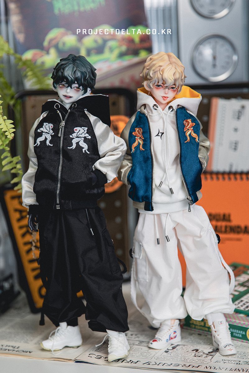 [DANCING KINGYO]
 made by <a href="/locoperro56/">LOCOPERRO</a> 

쌍둥이들을 위해 제작된 스카쟌 세트입니다.
블랙과 블루, 두가지 색으로 준비되어 있으며, 개별판매와 구성 변경 모두 가능하도록 준비해 두었습니다.🖤🤍🧡💙

projectdelta.co.kr/clothes/dancin…