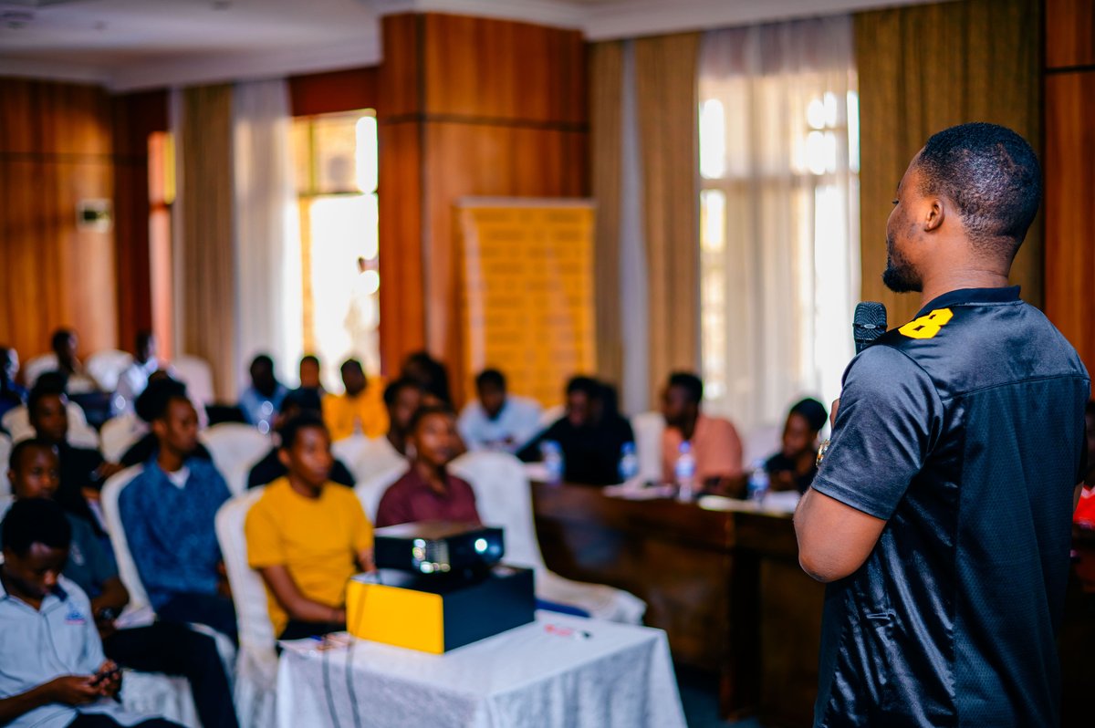BinanceAfrica's tweet photo. Another successful Traders Masterclass event in Kigali, Rwanda.

Over 100+ attendees had the opportunity to learn about trading on #Binance.

Thank you Kigali! 🇷🇼 https://t.co/NdpX70B6sw