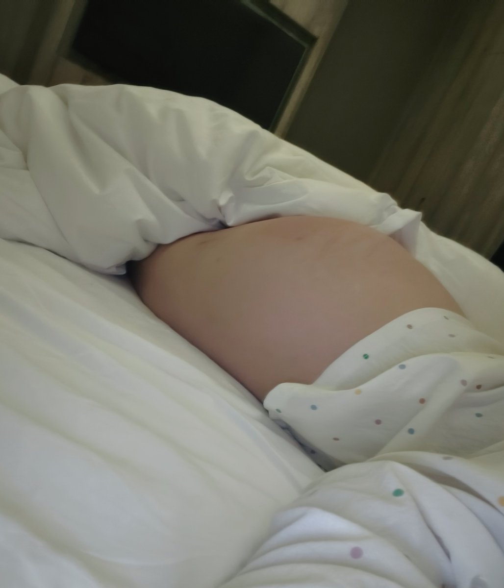 炒一炒前一阵子的冷饭(u‿ฺu✿)

（某人出去接电话，之后的偷拍视角）
🍑吃很饱o(´^｀)o

＃spank #男主女贝 #sp