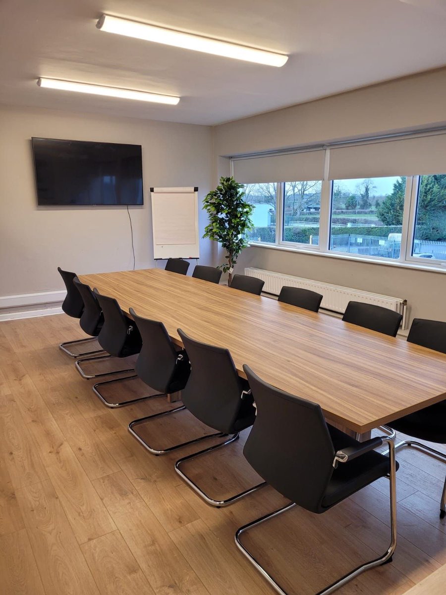 OFFICEINTERIOR5's tweet image. Comfort ✅ Style ✅ Elegance ✅ CANTE meeting chair. Need more info? 📧 sales@officeinteriorswholesale.co.uk Lead time 5-7 working days ✅ Drop ship avialable within 24-48 hours ✅ #officefurniture #officeseating #meetingchair #stunning #fyp