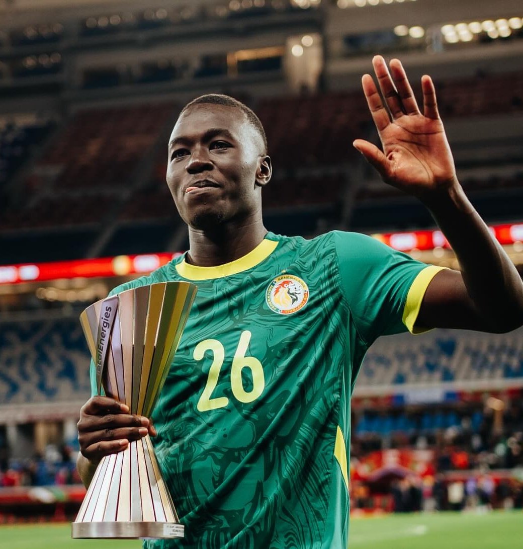 forzacimbom's tweet image. Pape Gueye, Afrika Kupası sonrası cevabını vereceğini söylemişti ve bu hafta sonu Galatasaray'a “Evet” dedi. (Buchi Laba)