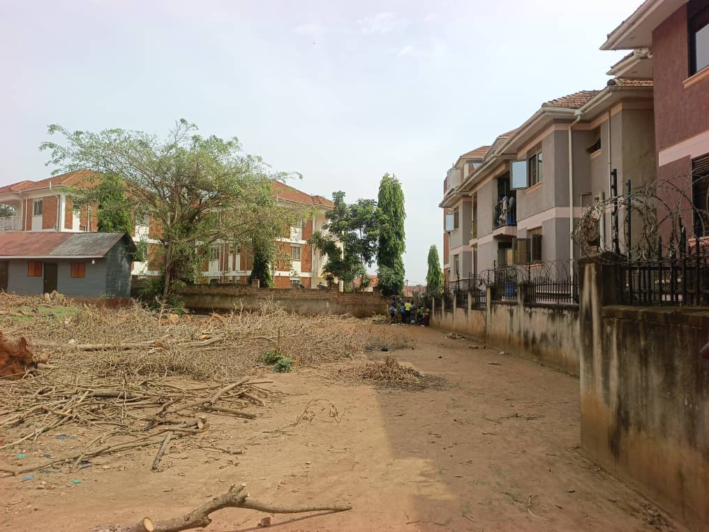 15 decimals for sale in Kulambiro at 190m Whatsapp or call 0786396665