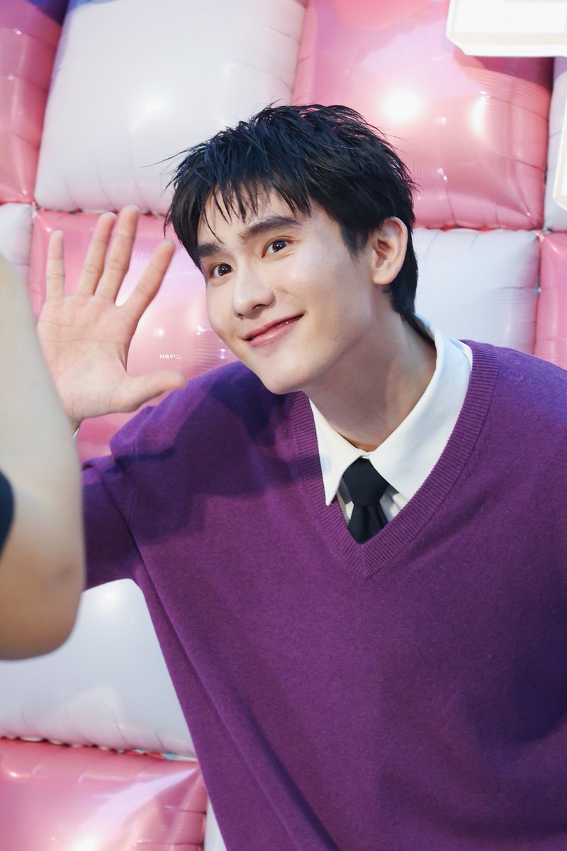 nnavilleraahk's tweet image. วันนั้นแสงนุ่มนวลเหลือเกิน และรอยยิ้มของเขาก็อบอุ่นยิ่งกว่า💜💖

˖ ࣪⊹ @kasibook #kasibook 
#MELAxBOOK 𓂃𖡼.*ﾟ