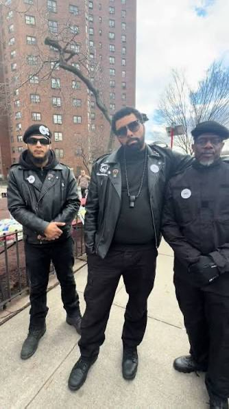 BlacksOrganize's tweet image. Why even put “Black” in the name when they have NON BLACK ppl in the group? And they are working AGAINST the best interest of BLACK Americans 🇺🇸 by supporting #illegal #Immigration? Makes 0 sense.

Str8 #FRAUDS