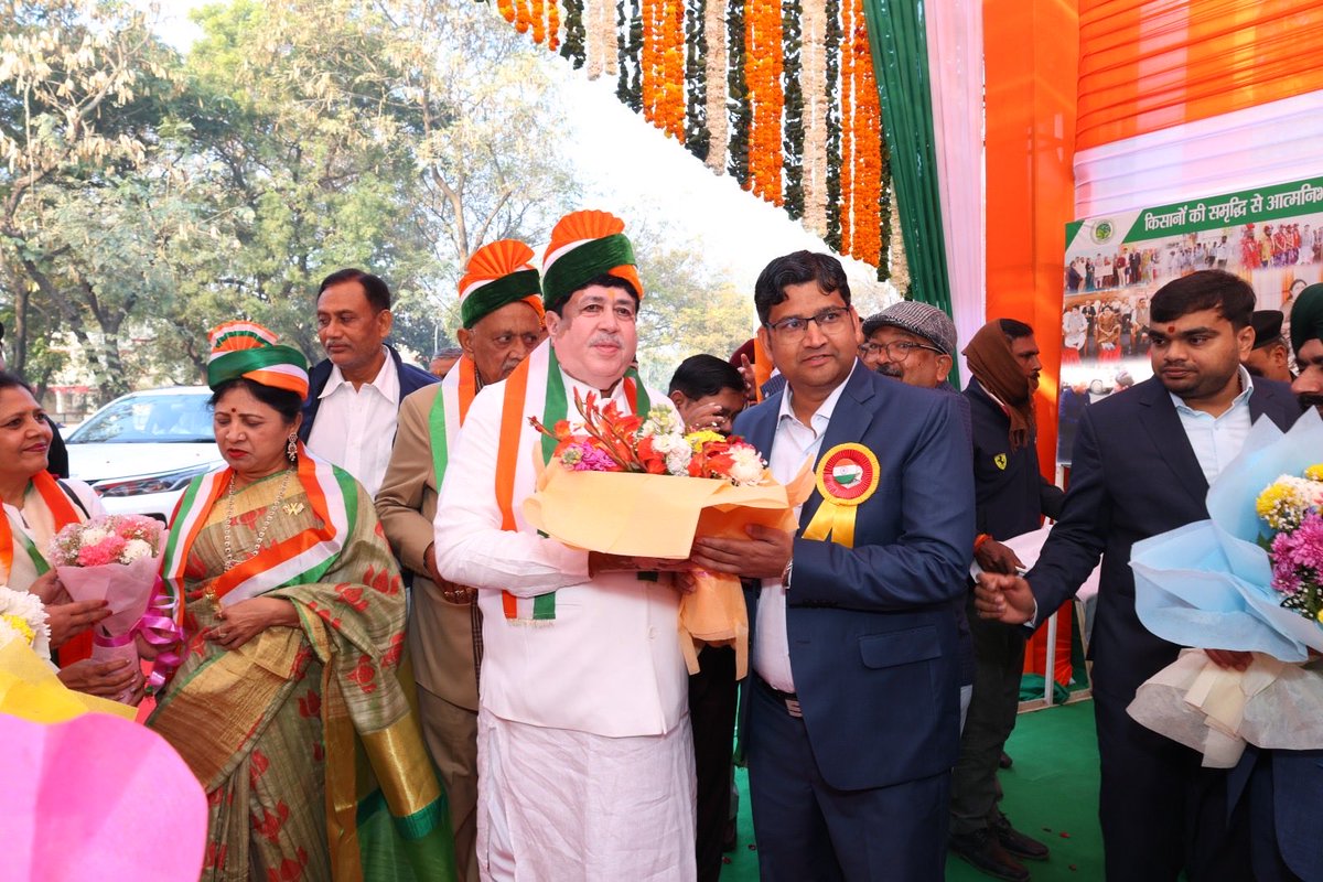 Dileep_Sanghani's tweet photo. IFFCO आंवला प्लांट में आयोजित गणतंत्र दिवस के अवसर स्थल पर इफको के अधिकारी ओर कर्मचारी ने अभिवादन किया।

धन्यवाद। @IFFCOAONLA_ https://t.co/AxY2BQv2KX