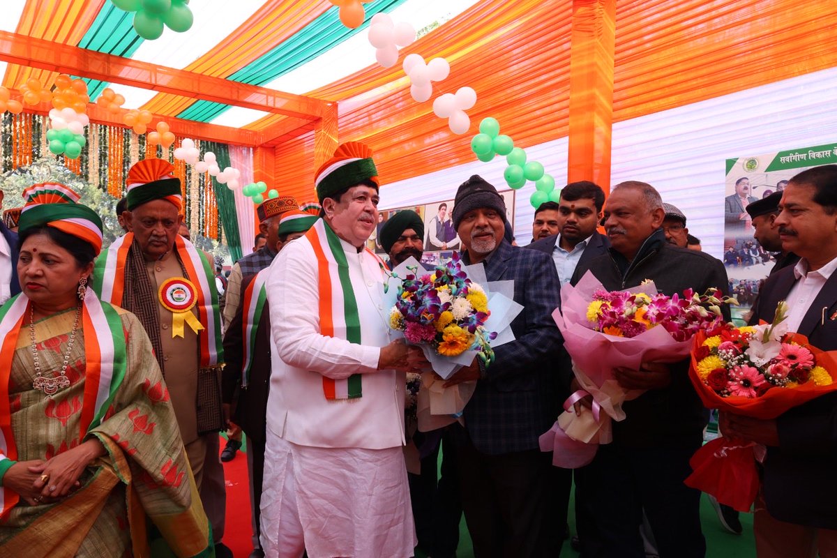 Dileep_Sanghani's tweet photo. IFFCO आंवला प्लांट में आयोजित गणतंत्र दिवस के अवसर स्थल पर इफको के अधिकारी ओर कर्मचारी ने अभिवादन किया।

धन्यवाद। @IFFCOAONLA_ https://t.co/AxY2BQv2KX