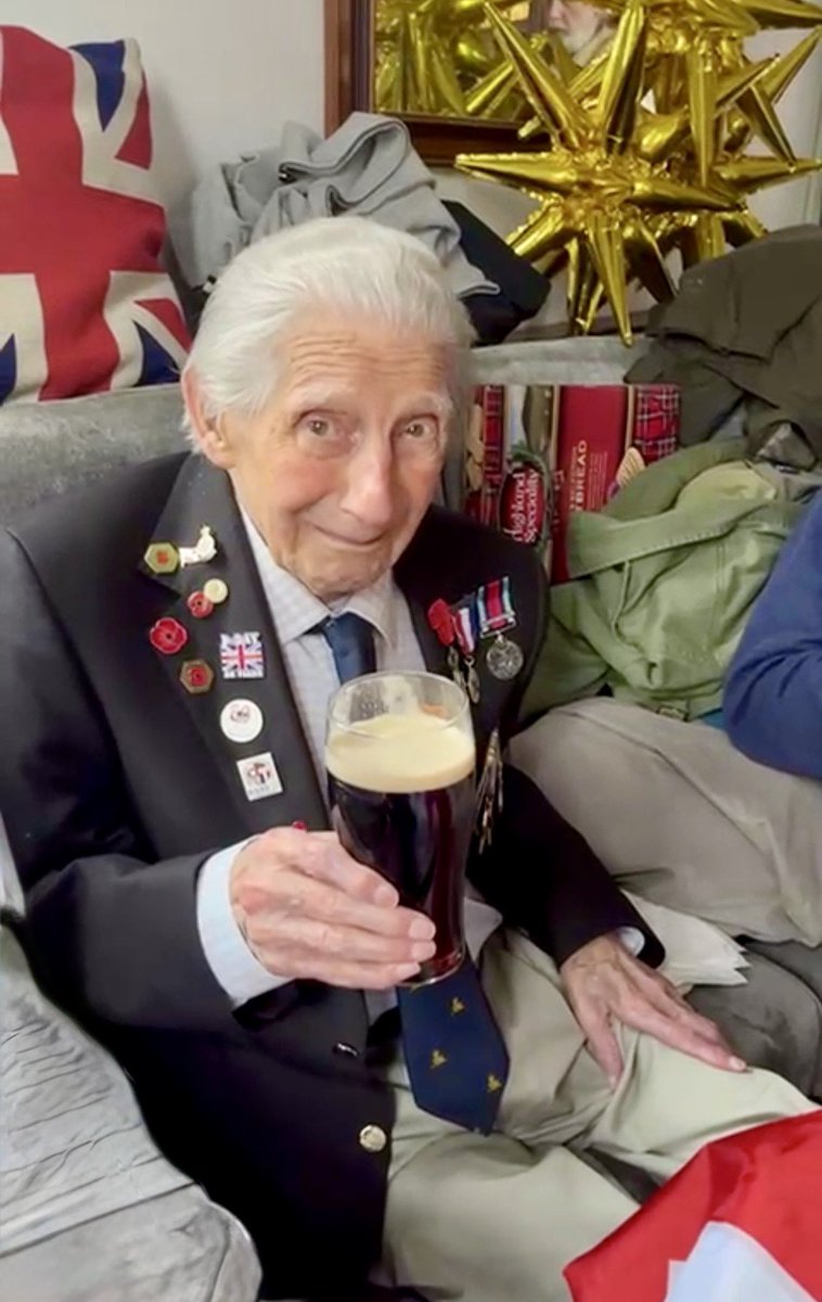 Happy 105th Birthday to Don Howkins
Don served in the Royal Artillery, 90th (Middlesex) Heavy Anti-Aircraft Regiment hew ent to Normandy in June 1944. As D-Day approached, he helped prepare waterproofed weapons and vehicles for the beach landings.
Thank you for your service,🇬🇧🎖️