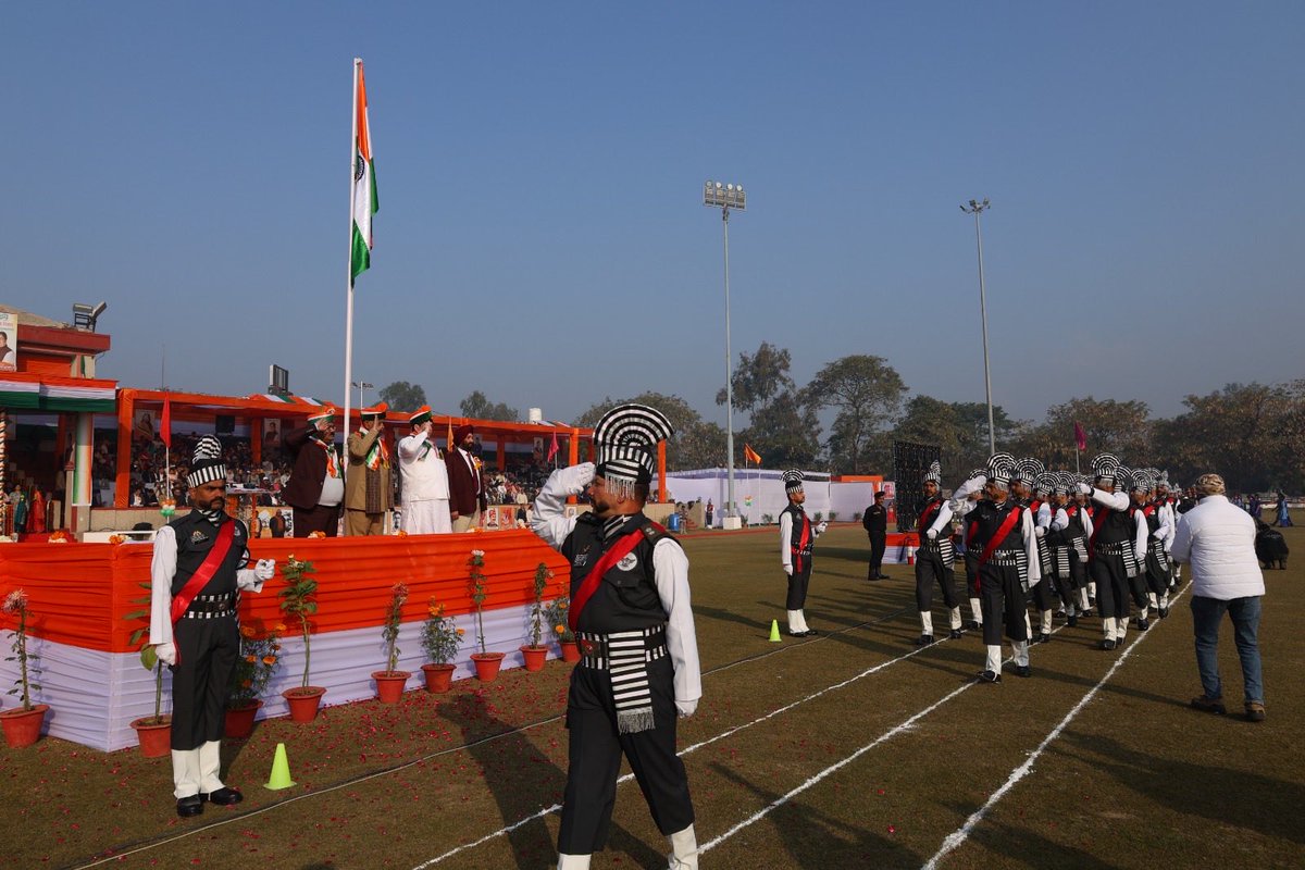 Dileep_Sanghani's tweet photo. गणतंत्र दिवस समारोह के अवसर पर IFFCO आंवला प्लांट में केंद्रीय विद्यालय के स्काउट व गाइड्स द्वारा अनुशासित एवं प्रेरणादायक मार्च पास्ट। 🇮🇳 https://t.co/MmeGjuO1Fo