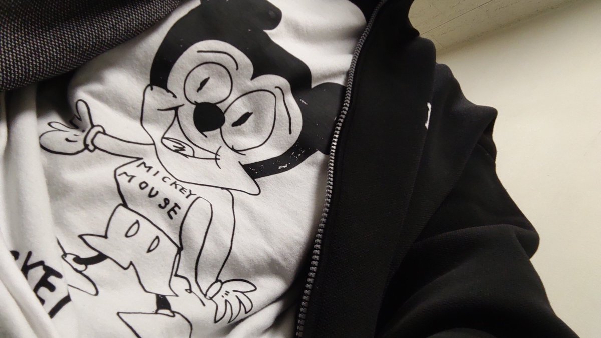 きょうわたくしにのちゃんミッキー着ておりますのん！！！！！(だから