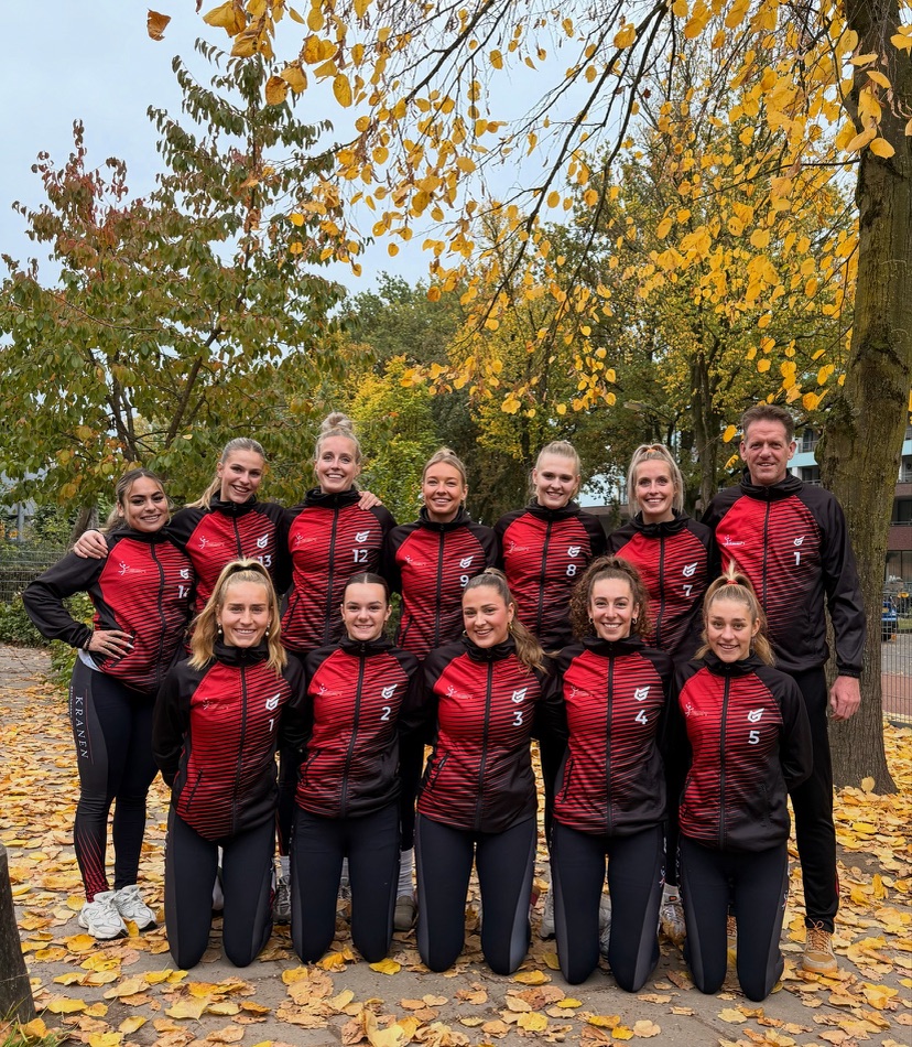 In een met overtuiging gewonnen inhaalduel pakte Dash Dames1 een  4-0 zege tegen Havoc. Lees hun verslag nu op VoV.
vizieropvolleybal.nl/dash-d1-klopt-…