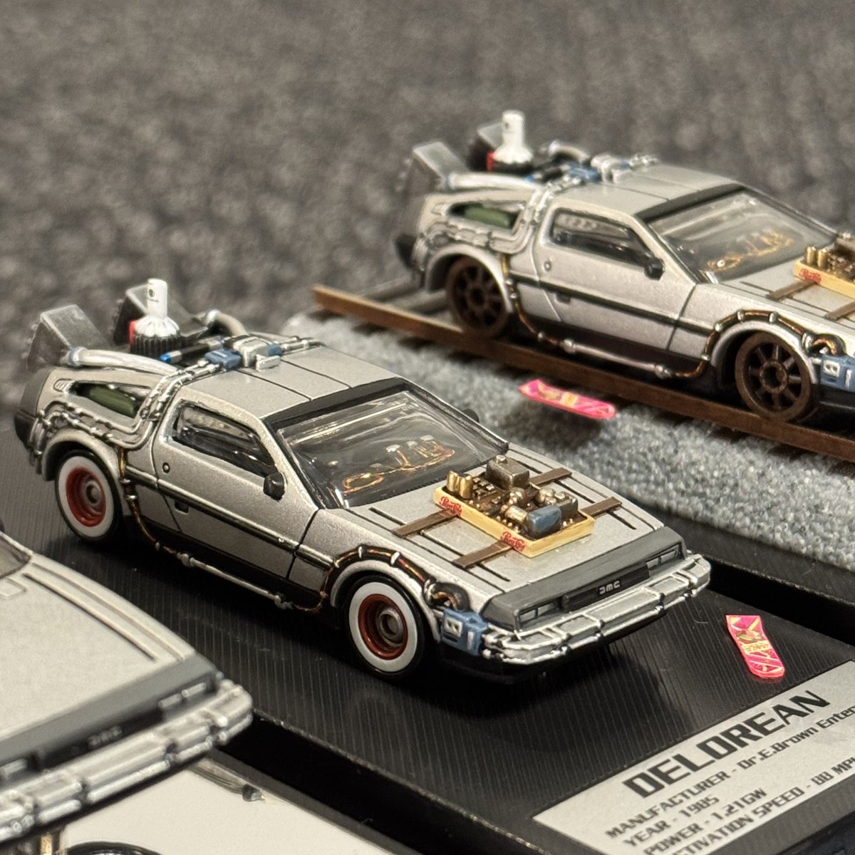 7台同時カスタムはなかなか大変でした。 キャラウィール デロリアン5