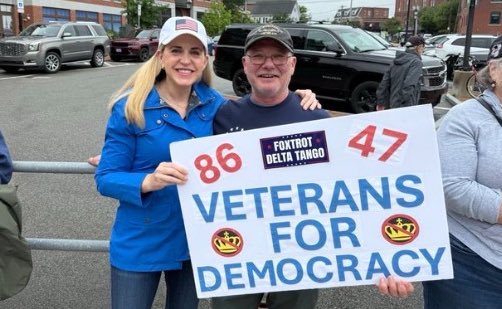 libsoftiktok's tweet image. This you with an “8647” sign?

Spare me your fake outrage.