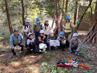 OsakaVolunteer's tweet photo. ＼ #環境 ／風の谷 #森林の楽校 2026春🍃

春の心地よい風を、自然に囲まれた揖斐で感じてみませんか？

日時：3/7(土)-8(日) ※1泊2日
場所：岐阜県揖斐郡揖斐川町（集合：JR東海道本線「穂積」）
募集先：JUON(樹恩) NETWORK @JUON98

詳細
☞ https://t.co/cirORKFToq

#N306 #岐阜 #森づくり https://t.co/7xRsY2T4Ha