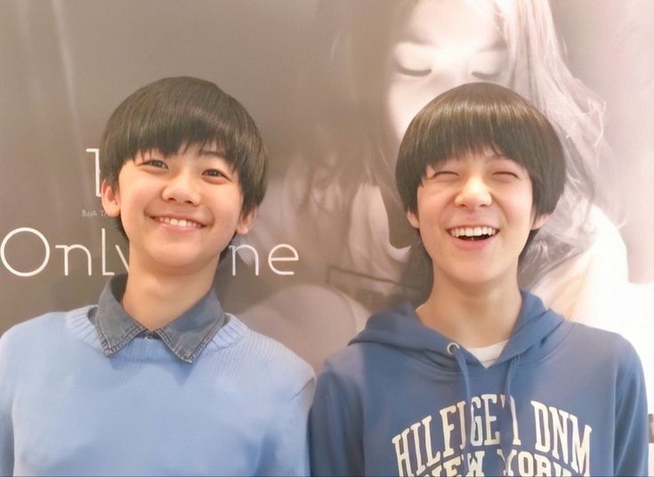 the813Degrees's tweet image. เป็นเด็กฝึกด้วยกัน             เดบิวต์วงเดียวกัน
เล่นซีรีส์เรื่องเดียวกัน        มียูนิตคู่ด้วยกัน