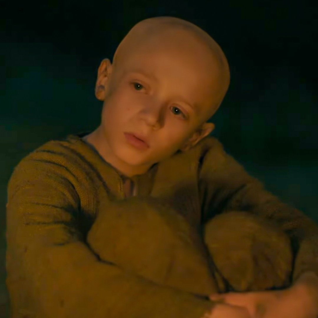 dunelier's tweet image. "Um dia os dragões retornarão. Meu irmão Daeron sonhou com isso, e o Rei Aerys leu em uma profecia. Talvez seja meu ovo que ecloda. Isso seria esplêndido."

o egg falando da daenerys ela SEMPRE foi profetizada😭😭

#AKOTSK 
#OCavaleiroDosSeteReinos