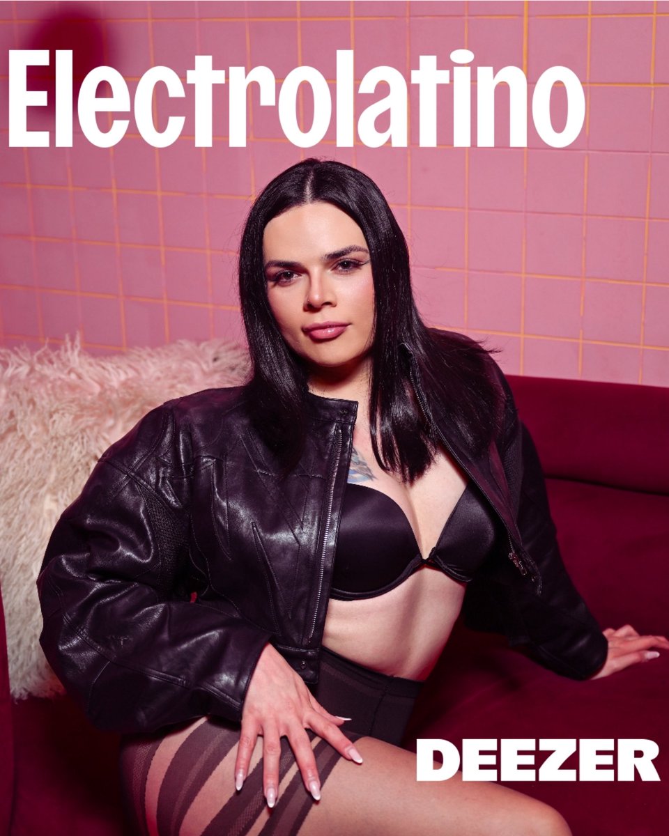 vmorettii's tweet photo. Thank you @Deezer @DeezerLatino for making me the cover of your editorial playlist #electrolatino 💜💖
with my new single StarStruck✨ 
Miaus! Vayan a seguir la playlist en Deezer! 💋

#electropop #dancemusic #transartist #deezer https://t.co/b418BD3LWz