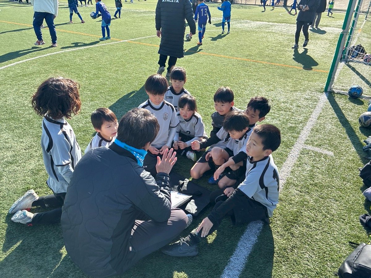 pitto21's tweet photo. 【U8 ATHLETA CUP 2026】
素晴らしいチームが集まった大会

GEO-Xの子ども達はとても良い経験を積ませてもらえました

どのカテゴリーでも勝負にこだわる所は一緒だと感じた良い大会でした

ここからどう成長していくか楽しみです https://t.co/nymMtEWrZb