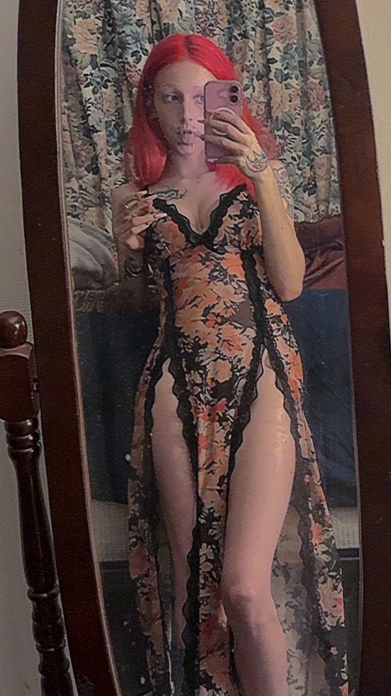 novaa_star's tweet photo. I love being a pretty stoner 🥰
#buyingcontent #nsfwtwt #feetpics #sellingcontent https://t.co/wAgcC2m2dw
