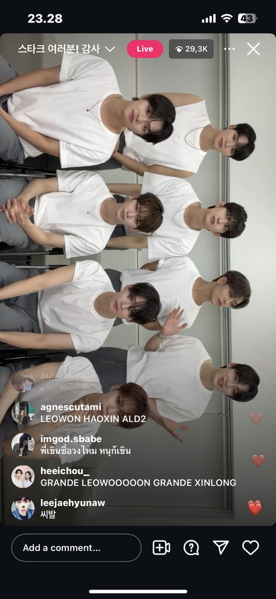svnghopark's tweet photo. mau adu awkward momen? 
INILAH WKAKWKAKKA GUA NONTONNYA AJA IKUT MALU-MALU KECIL😭😭😭 https://t.co/C1NCNiFxk3