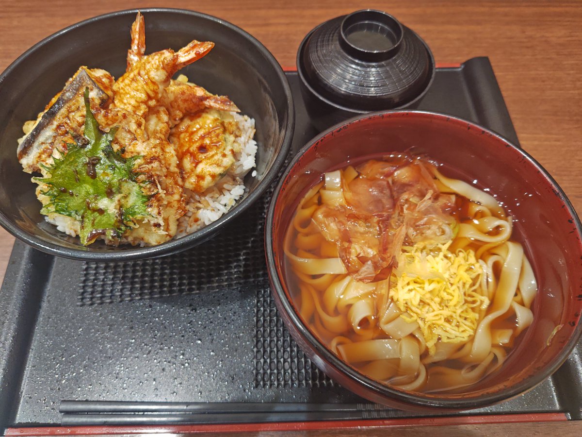 どんぐり (@usoyokoku_robo) / Posts / X